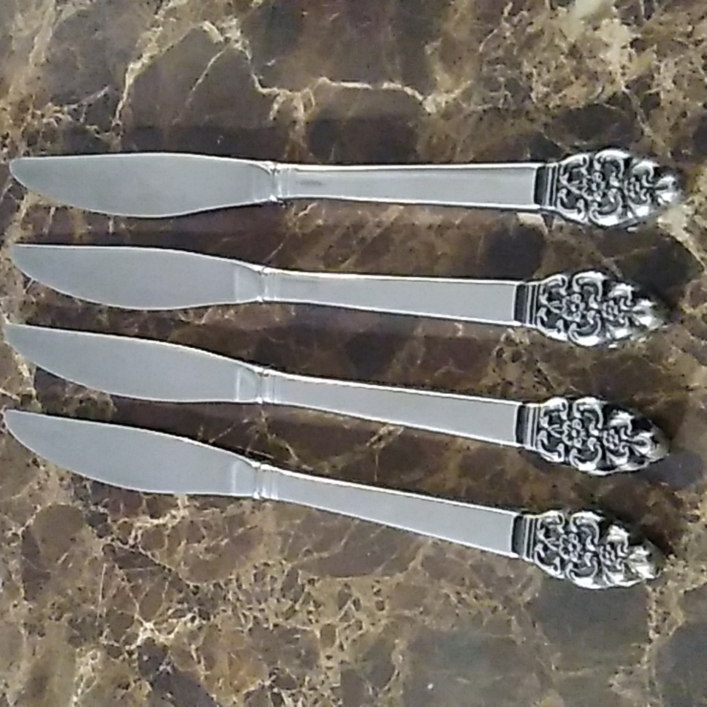4 Oneida Oneidacraft Deluxe Dinner Knives NORDIC CROWN Stainless